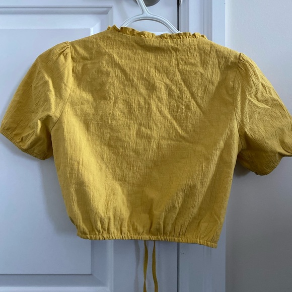 Love Bonito- Yellow crop top 💛 - Picture 2 of 6